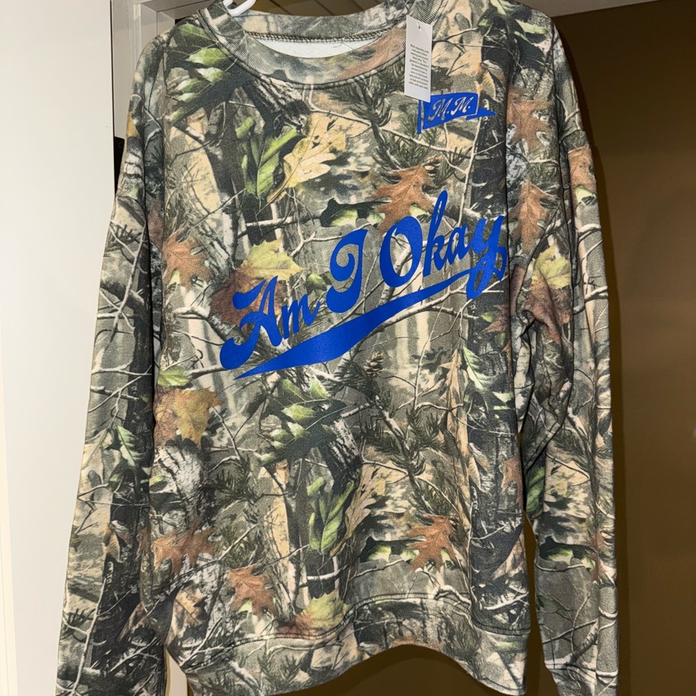 Megan Moroney Am I Okay? tour camo sweatshirt size XL